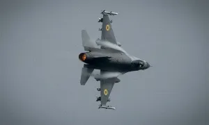 Tiêm kích F-16 Ukraine rơi khi chặn đòn tập kích của Nga